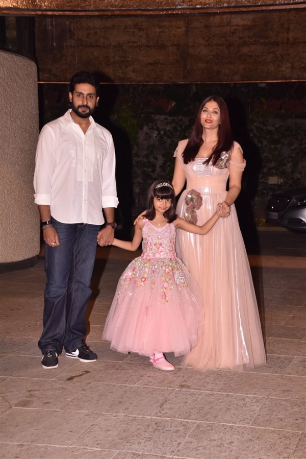 Aradhya Bachchan Birthday Celebration 2017 Photos - FilmiBeat
