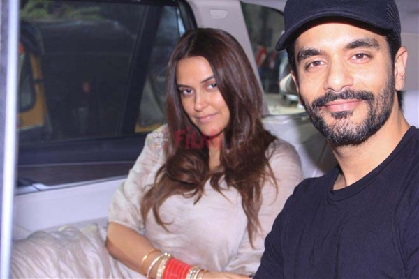 Neha Dhupia With Her Husband Angad Bedi Spotted At Juhu