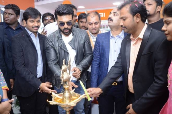 ramcharan launches happi mobiles store at chanda nagar photos