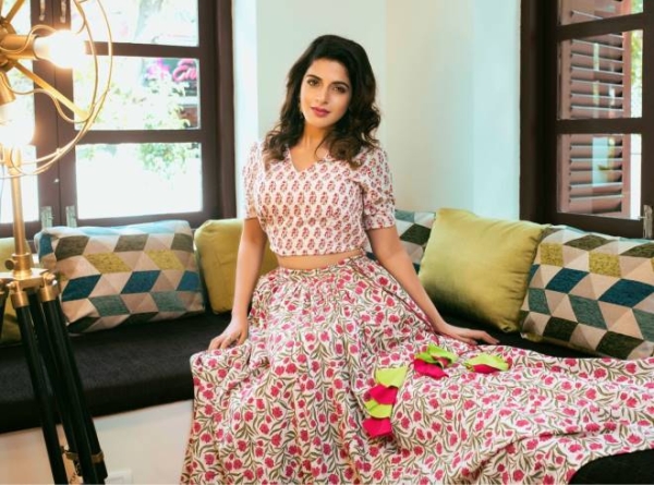 Iswarya Menon Photos Iswarya Menon Photos