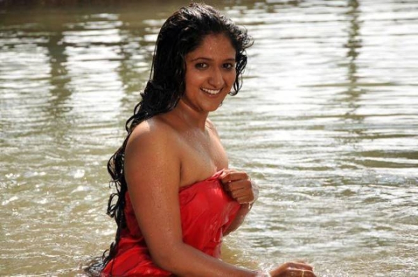 Roopika Hot Pics Photos