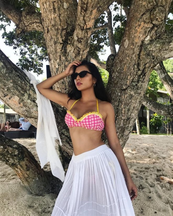 Ruhi Singh Hot Pics Photos Ruhi Singh Hot Pics Photos