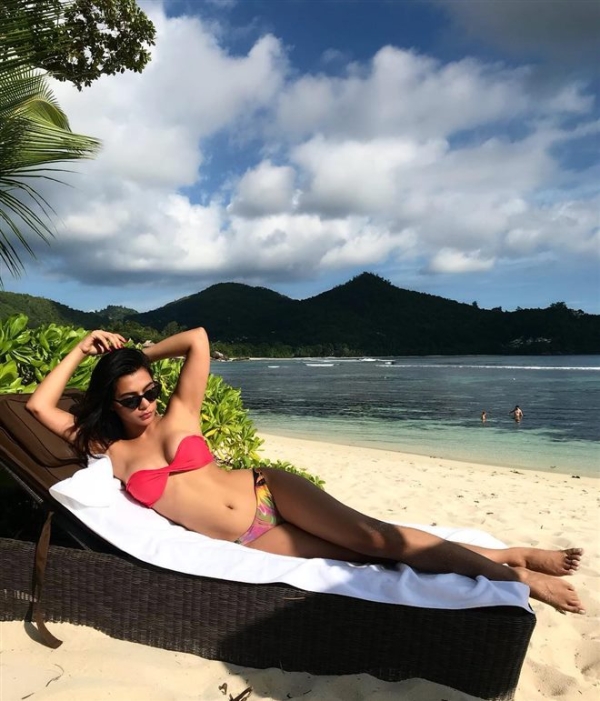 Ruhi Singh Hot Pics Photos Ruhi Singh Hot Pics Photos