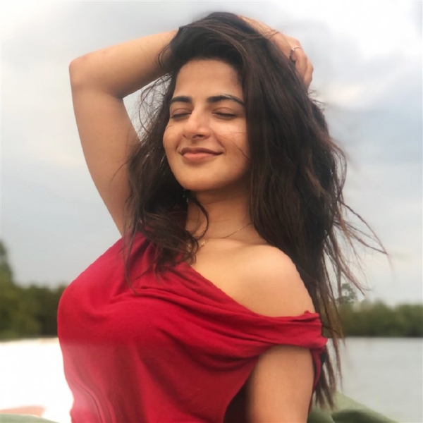 Iswarya Menon Photos Iswarya Menon Photos