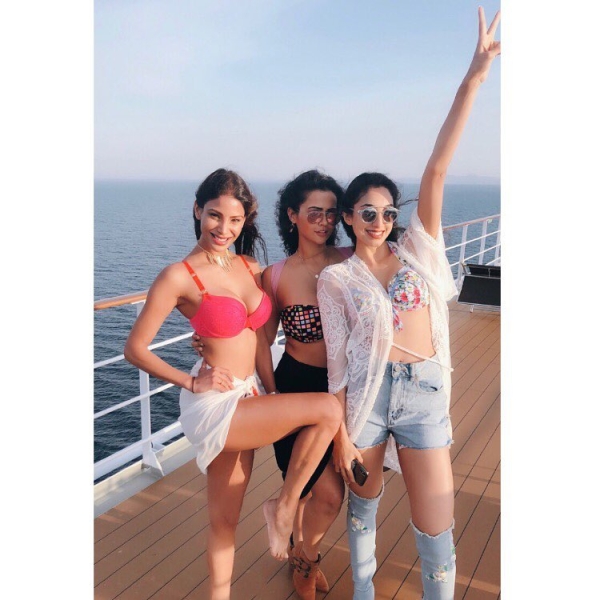 sharmila mandre bikini