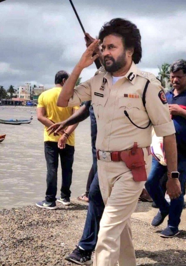 தர்பார் படத்தின் புதிய அப்டேட்- அனிருத் வெளியிட்டுள்ளார்...!!!!