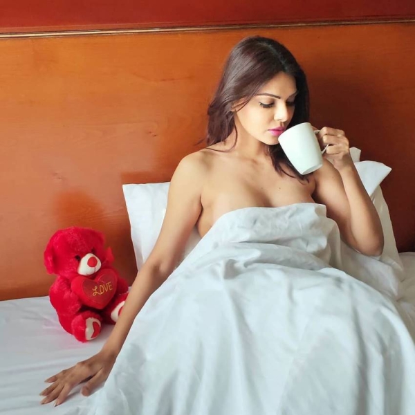 Sherlyn Chopra Hot Photos