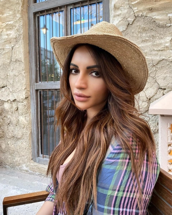 Shama Sikander Photos [HD]: Latest Images, Pictures, Stills of Shama