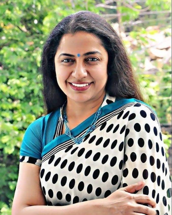 suhasini-mani-ratnam-photos-hd-latest-images-pictures-stills-of