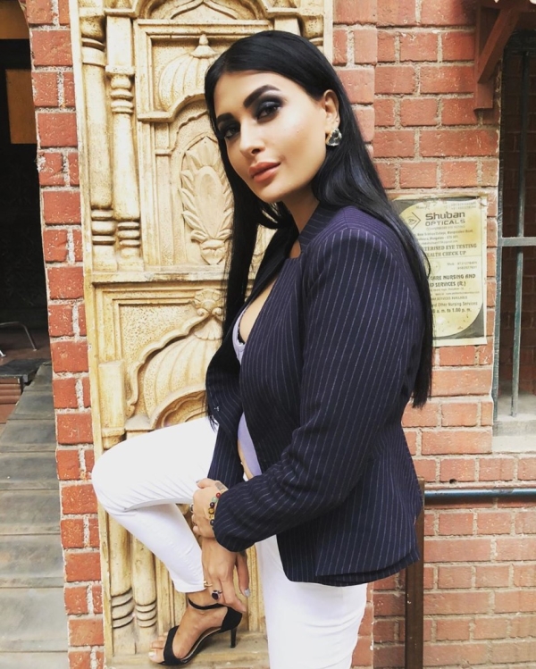 Pavitra Punia Photos [HD]: Latest Images, Pictures, Stills of Pavitra