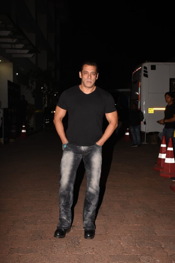 Salman Khan & Others at Grand Opening Ceremony Of Zee TV Reality Show 'The Indian Pro Music League'