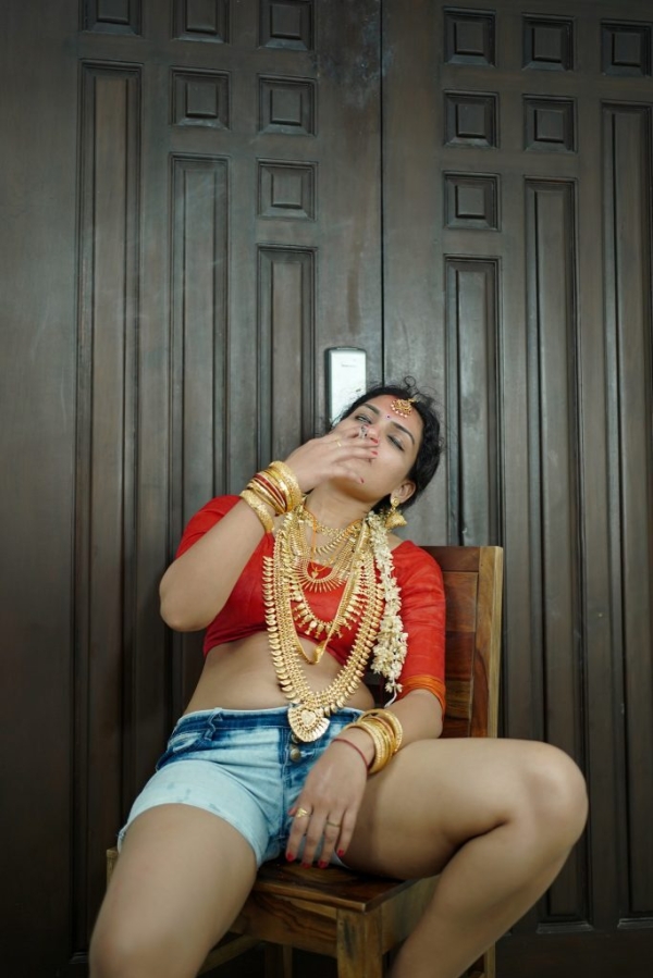 Indian Couples Viral Photoshoot Photos