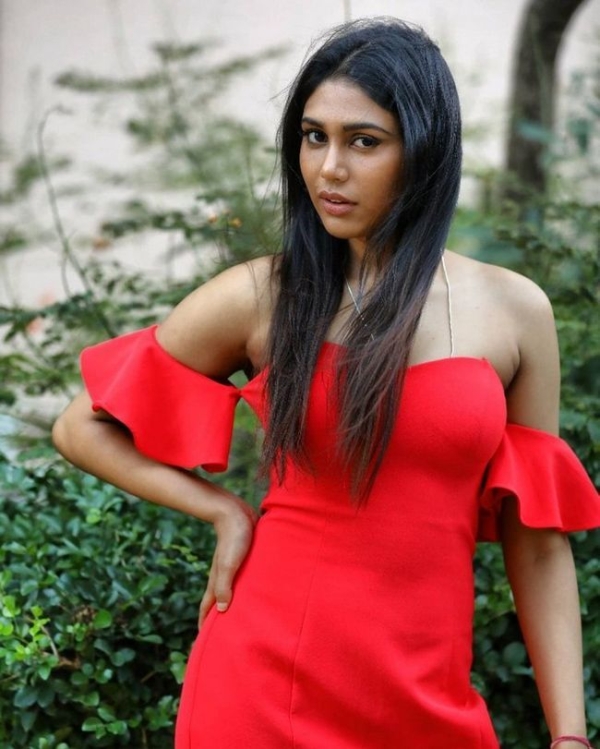 Manisha Yadav Photos [HD]: Latest Images, Pictures, Stills of Manisha