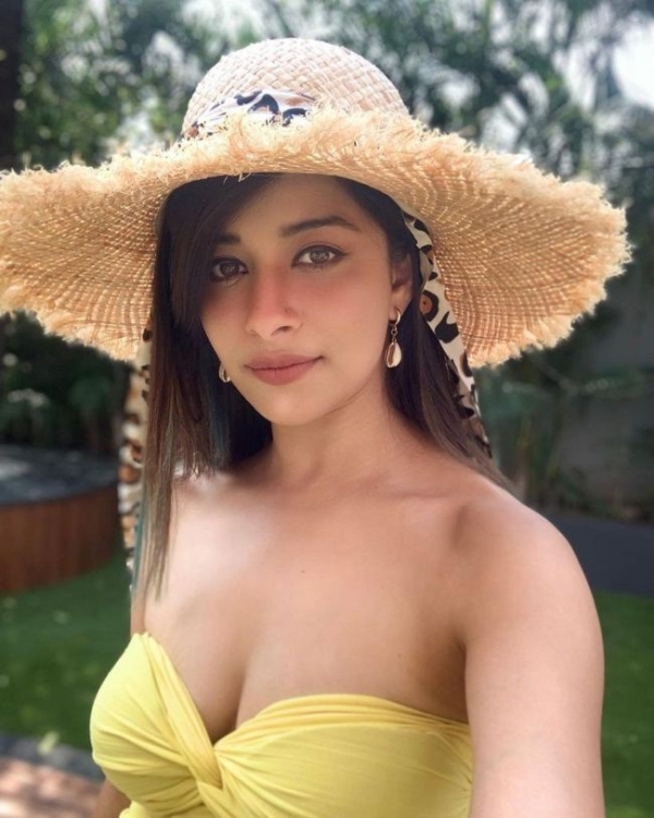 Nyra Banerjee Photos [HD] Latest Images, Pictures, Stills of Nyra