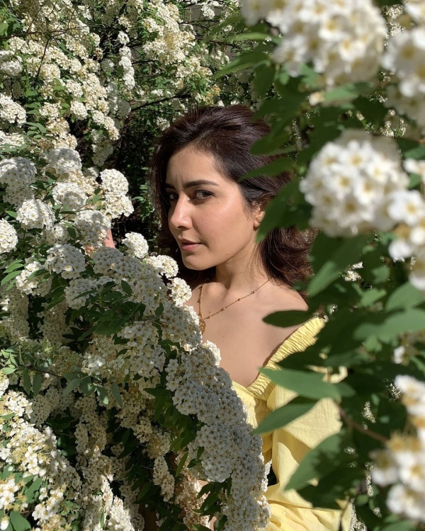 Rashi Khanna Photos Rashi Khanna Photos