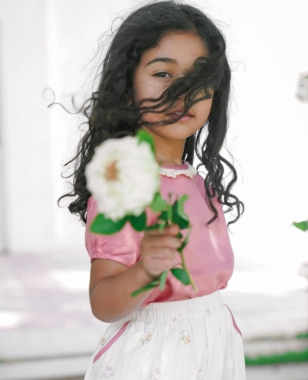 Allu Arha rare and Unseen beautiful photos | Allu Arha శాకుంతలంతో సినీ