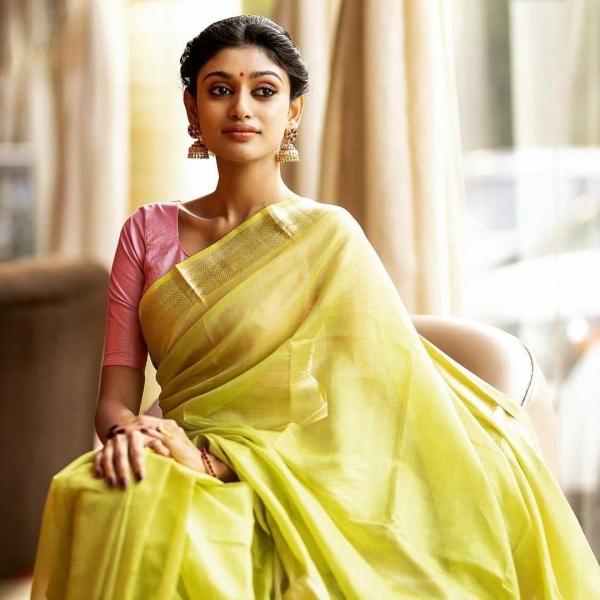 Actress Oviya latest saree photoshoot | புடவையில் பரவசமூட்டிய ஓவியா…ஓடிவந்து பாராட்டிய ஃபேன்ஸ் ! - FilmiBeat Tamil