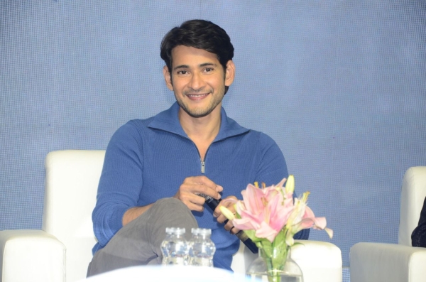 Superstar Mahesh Babu became new Brand Ambassador of Big C | Mahesh Babu : బిగ్ సీ కొత్త అంబాసిడర్ గా ఎంట్రీ.. ఈవెంట్ లో మహేష్ ఫోటోలు చూశారా? - FilmiBeat Telugu