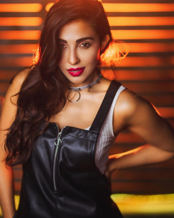 Parvatii Nair Photos Parvatii Nair Photos