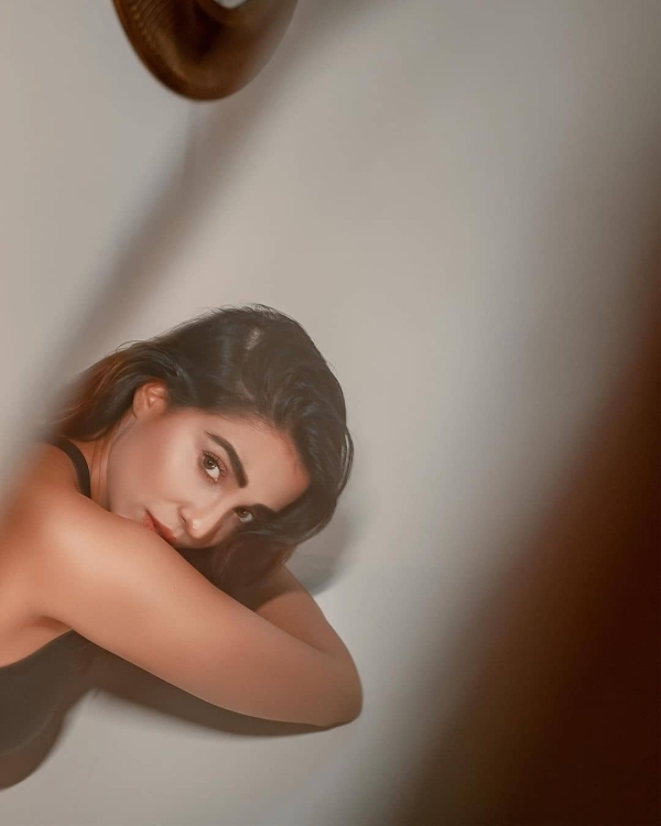 Parvatii Nair Photos Parvatii Nair Photos