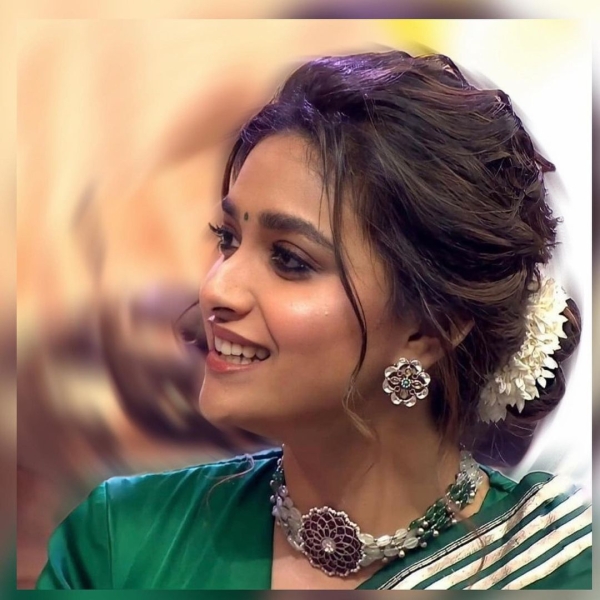 Keerthi Suresh looks beautiful in a sari and her pictures go viral Keerthi Suresh looks beautiful in a sari and her pictures go viral