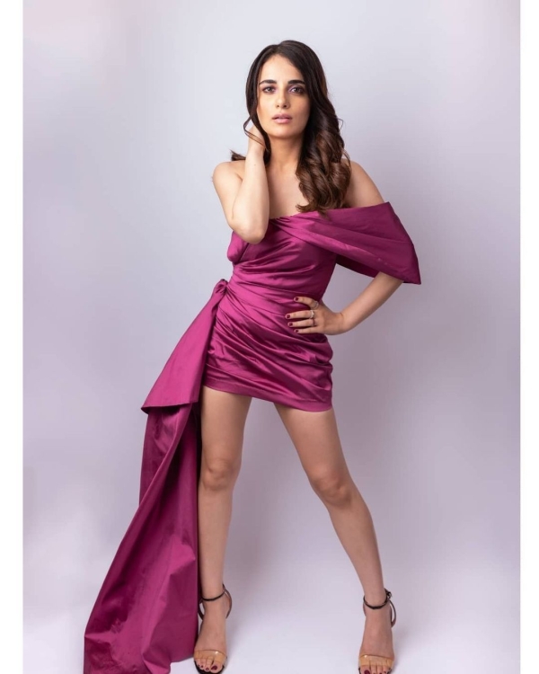 Radhika Madan Photos [HD]: Latest Images, Pictures, Stills of Radhika Madan  - FilmiBeat