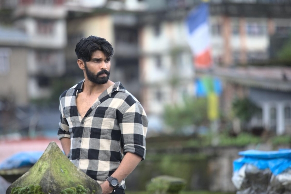 Dhruv Vikram's Unseen Pictures From The Sets Of Mahaan Will Make You Go Weak In The Knees!