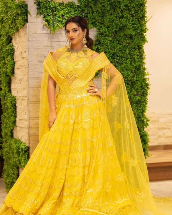 Isha Chawla Photos Isha Chawla Photos