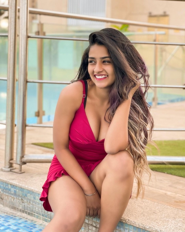 Indian Actress Sizzling Photos Indian Actress Sizzling Photos