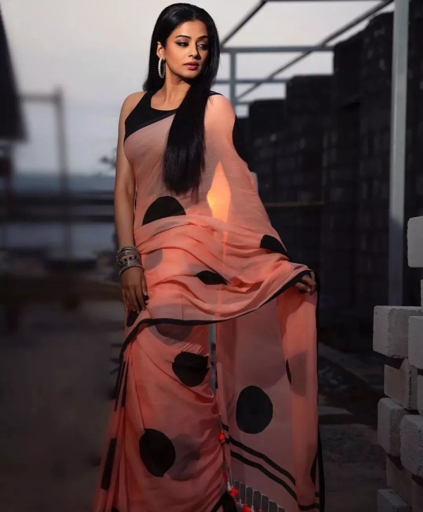Priyamani Photos Priyamani Photos