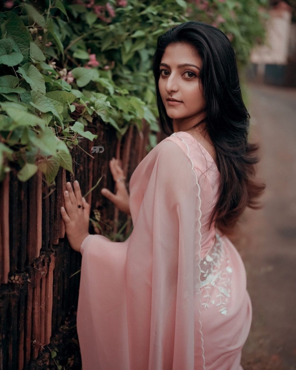 Actress Ashika Ashokan Glamorous Photoshoot from Beachside, Pics