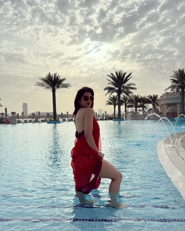 Mehreen Pirzada Photos Mehreen Pirzada Photos