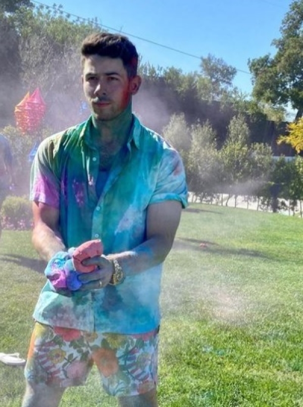 Priyanka Chopra-Nick Jonas' Holi Celebration Pictures Are All Things Fun Photos