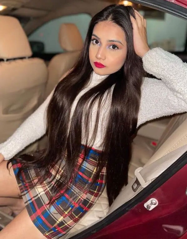 ಉರ್ಫಿ ಜಾವೇದ್ ತಂಗಿ ಡಾಲಿ ಜಾವೇದ್ ಎಷ್ಟು ಹಾಟ್ ನೋಡಿ Actress Dolly Javed