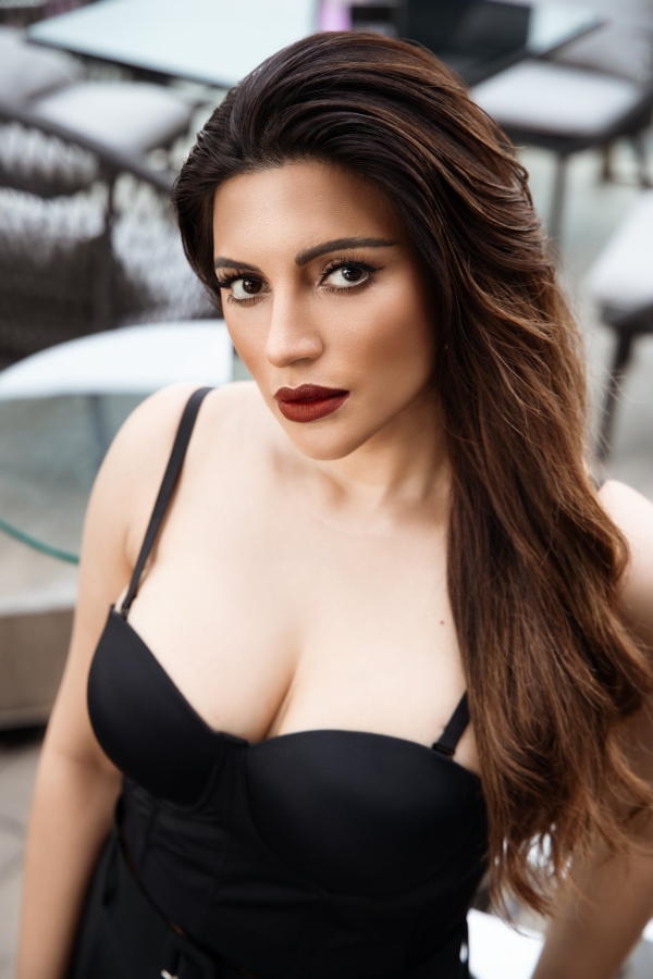 Shama Sikander Hot Pics Photos