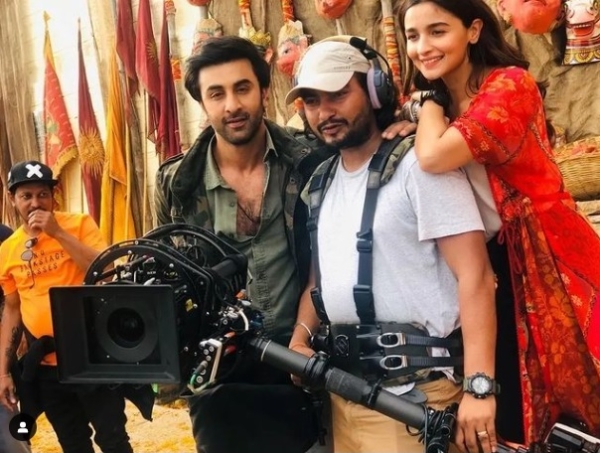 Brahmastra BTS Pictures Featuring Ranbir Kapoor & Alia Bhatt