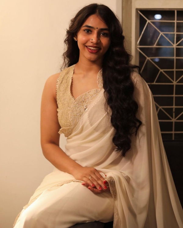 Meet Jasi.bae: The Social Media Sensation Taking the World by Storm