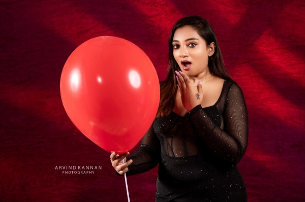 PHOTOS: ஆத்தாடி.. ஹார்ட் பீட்டை எகிற வைக்கும் இன்ஸ்டா மாடல்.. சூர்ய ...