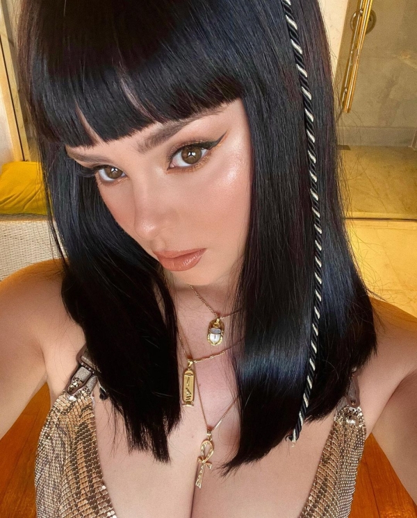 PHOTOS எகிப்து ராணியாக மாறிய டெமி ரோஸ்.. ஏங்கிப் பார்க்கும் எக்கச்சக்க