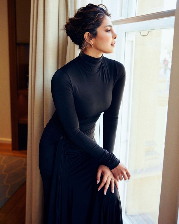 Priyanka Chopra Photos: Latest HD Images, Pictures, Stills & Pics ...