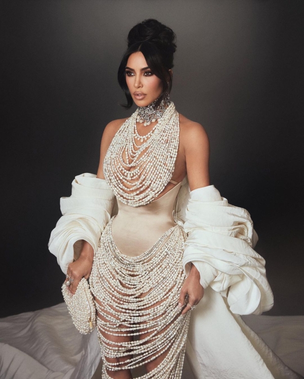 Fashion Goddess Kim Kardashian Redefining Glamour with Every Outfit