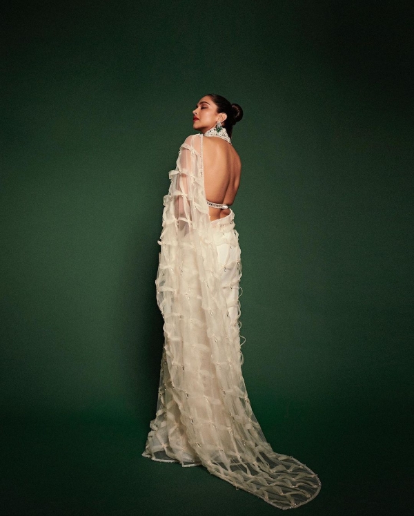 HAULIN' IN THE OOH-LA-LA: Dylan Dreyer's Sizzling Bikini Photos Will Leave You Breathless!