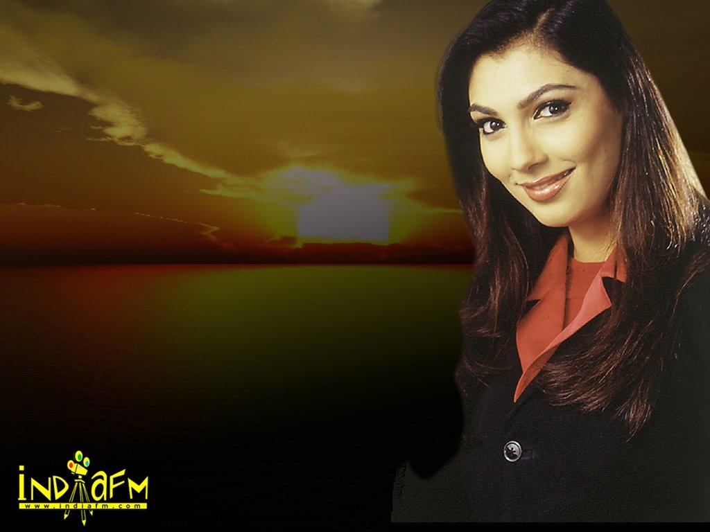 Yukta Mookhey HD Wallpapers | Latest Yukta Mookhey Wallpapers HD Free