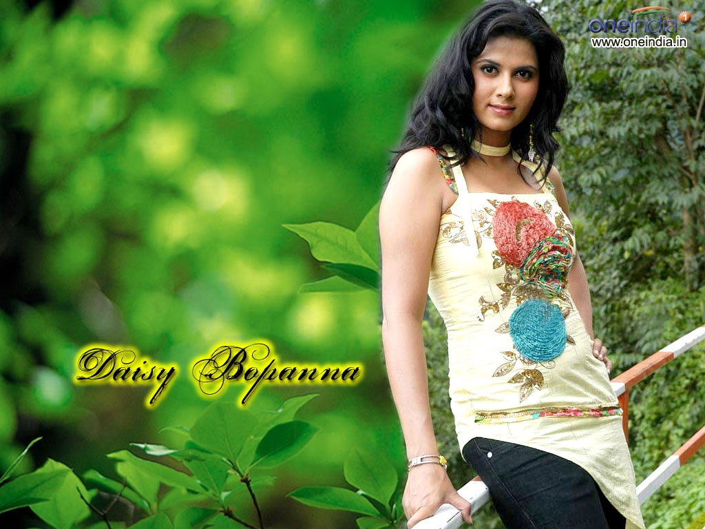 Daisy Bopanna Wiki Bio Age Husband Salary Photos Video News Ig Fb Tw Images