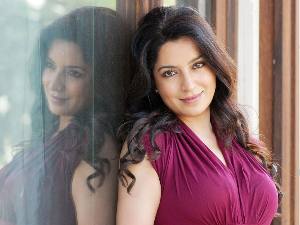 Tisca Chopra Hd Wallpapers Latest Tisca Chopra Wallpapers Hd Images, Photos, Reviews