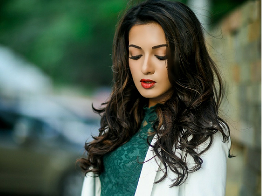 Catherine Tresa HD Wallpapers | Latest Catherine Tresa Wallpapers HD Free Download (1080p to 2K) - FilmiBeat Catherine Tresa HD Wallpapers | Latest Catherine Tresa Wallpapers HD Free Download (1080p to 2K) - FilmiBeat