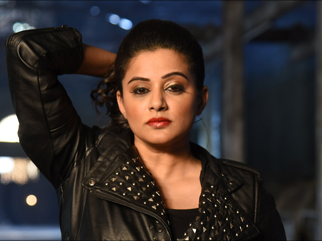 Priyamani HD Wallpapers | Latest Priyamani Wallpapers HD Free Download ...