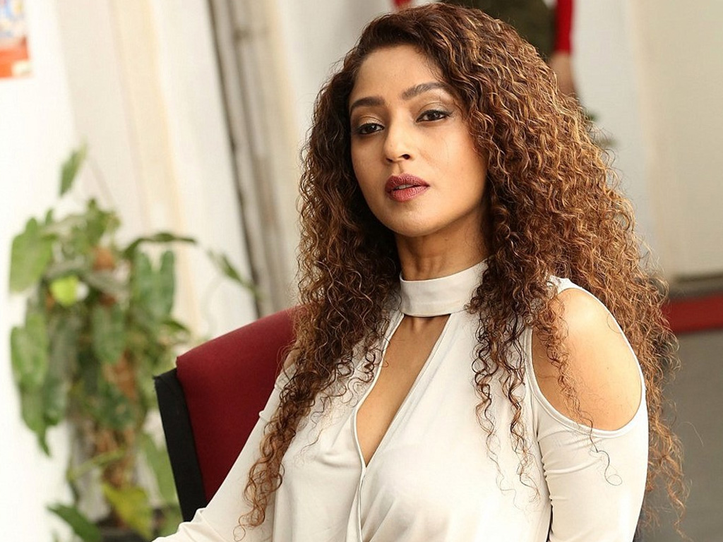 Suman Ranganathan HD Wallpapers | Latest Suman Ranganathan Wallpapers