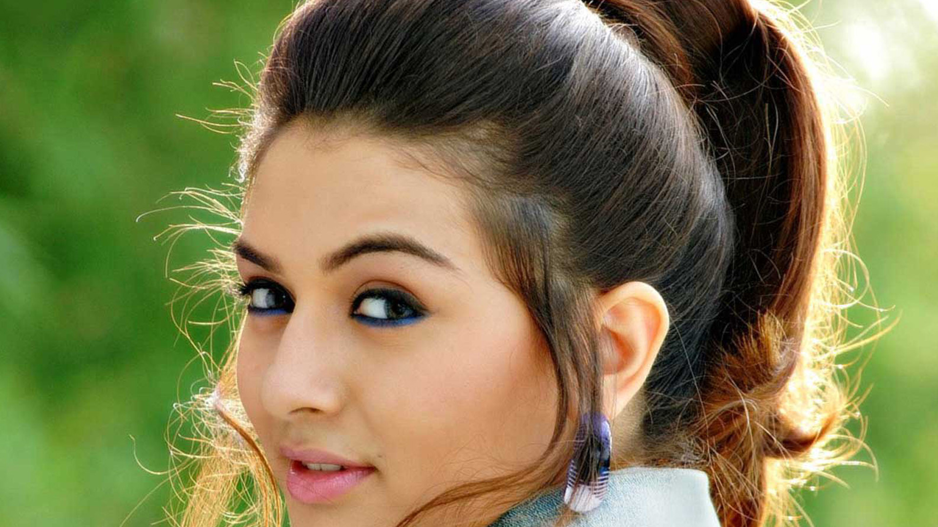 Hansika Motwani HD Wallpapers | Latest Hansika Motwani Wallpapers HD Free Download (1080p to 2K) - FilmiBeat Hansika Motwani HD Wallpapers | Latest Hansika Motwani Wallpapers HD Free Download (1080p to 2K) - FilmiBeat
