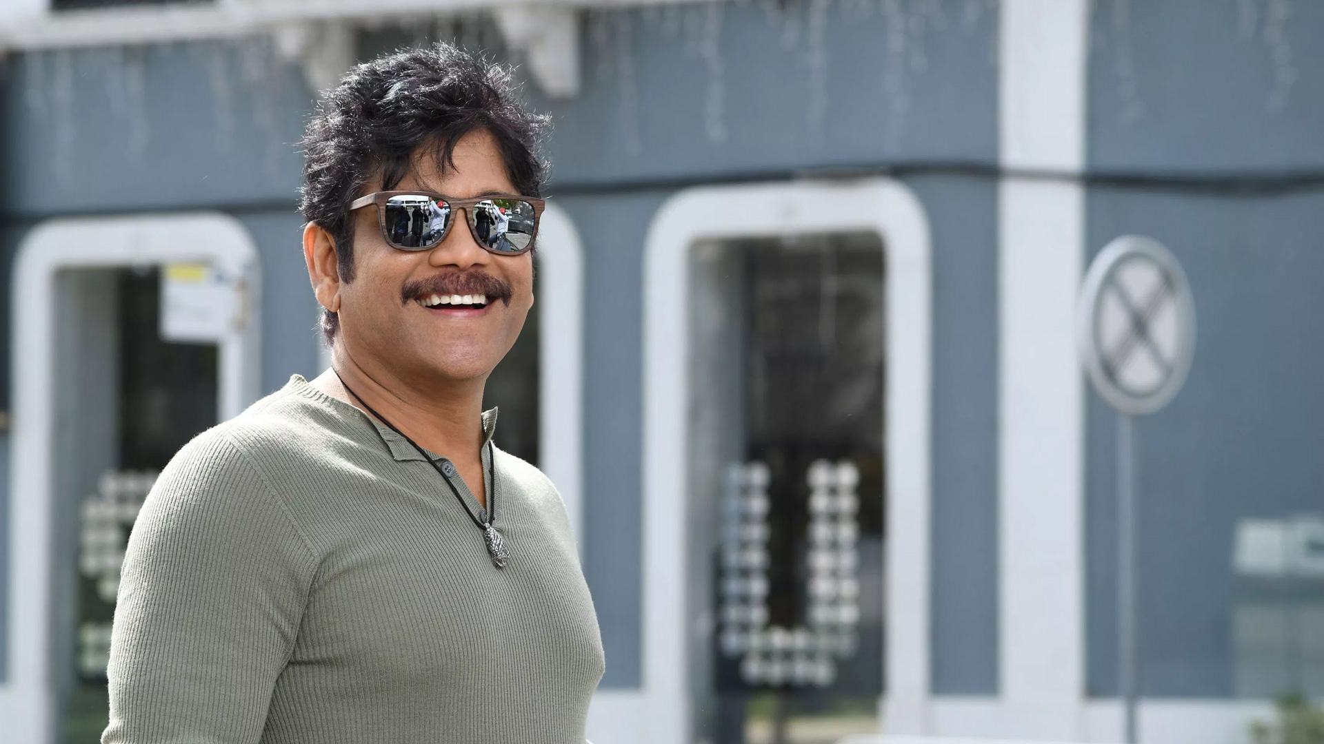 Nagarjuna Akkineni HD Wallpapers | Latest Nagarjuna Akkineni Wallpapers